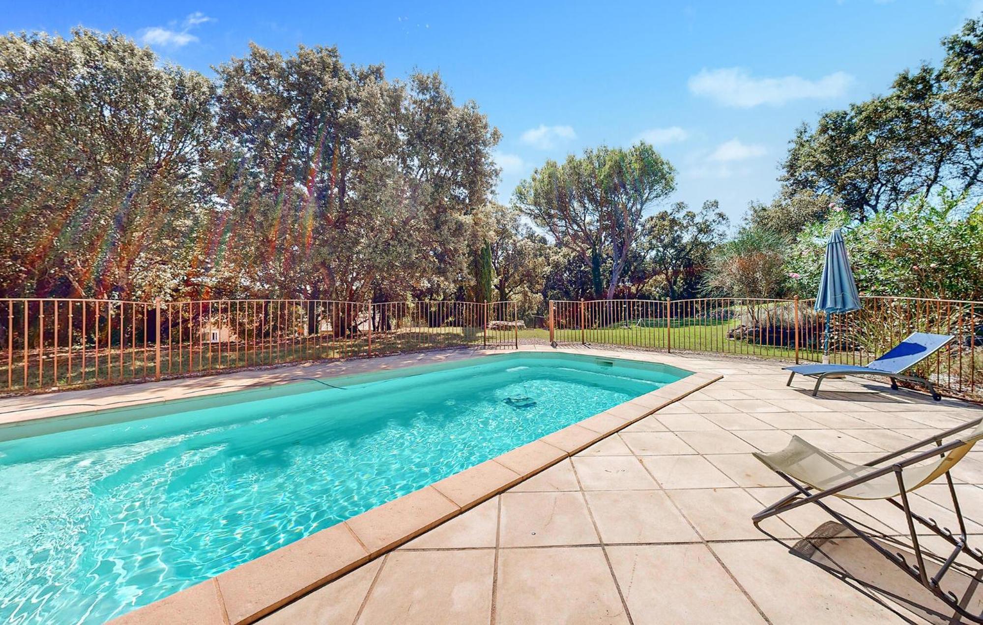 Awesome Home In Bollene With Wifi Exterior photo